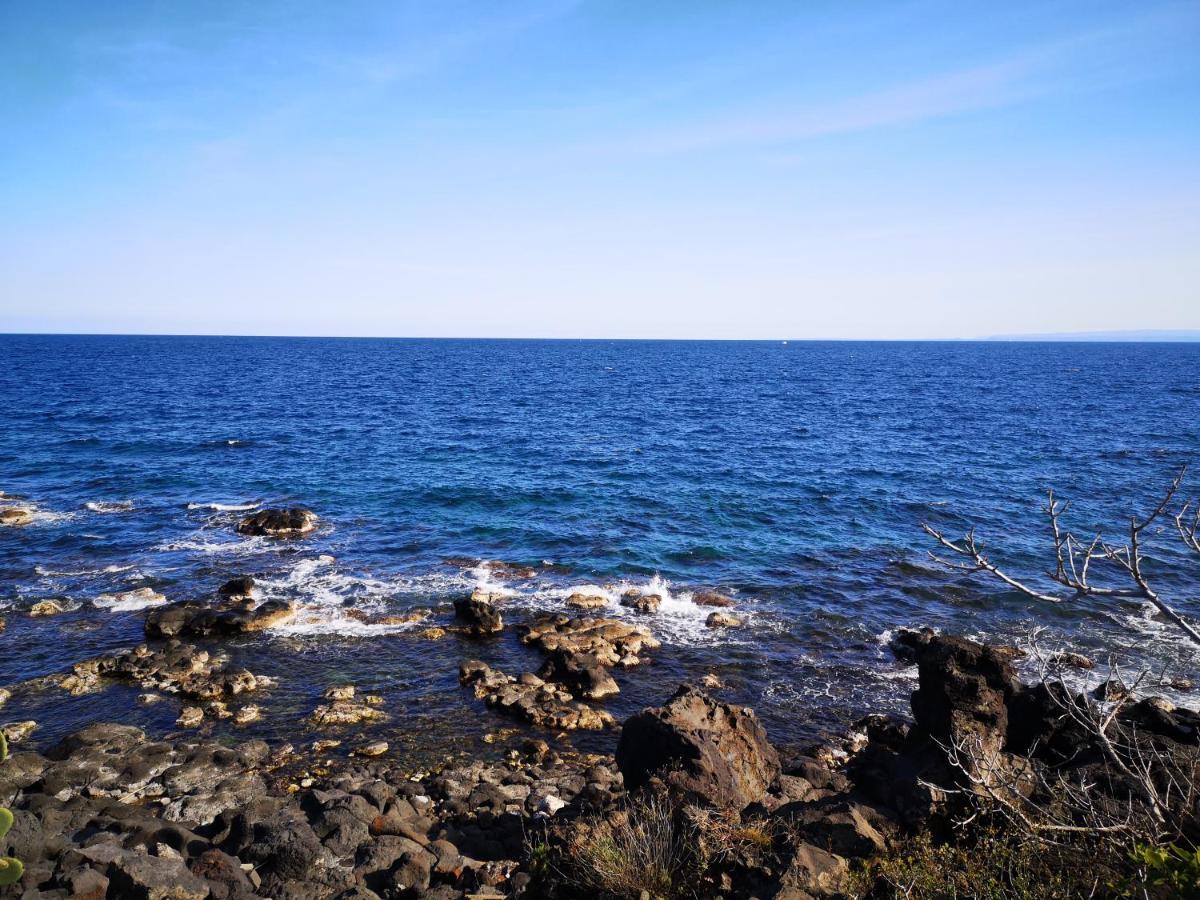 La Lampara Apartment Aci Castello Bagian luar foto
