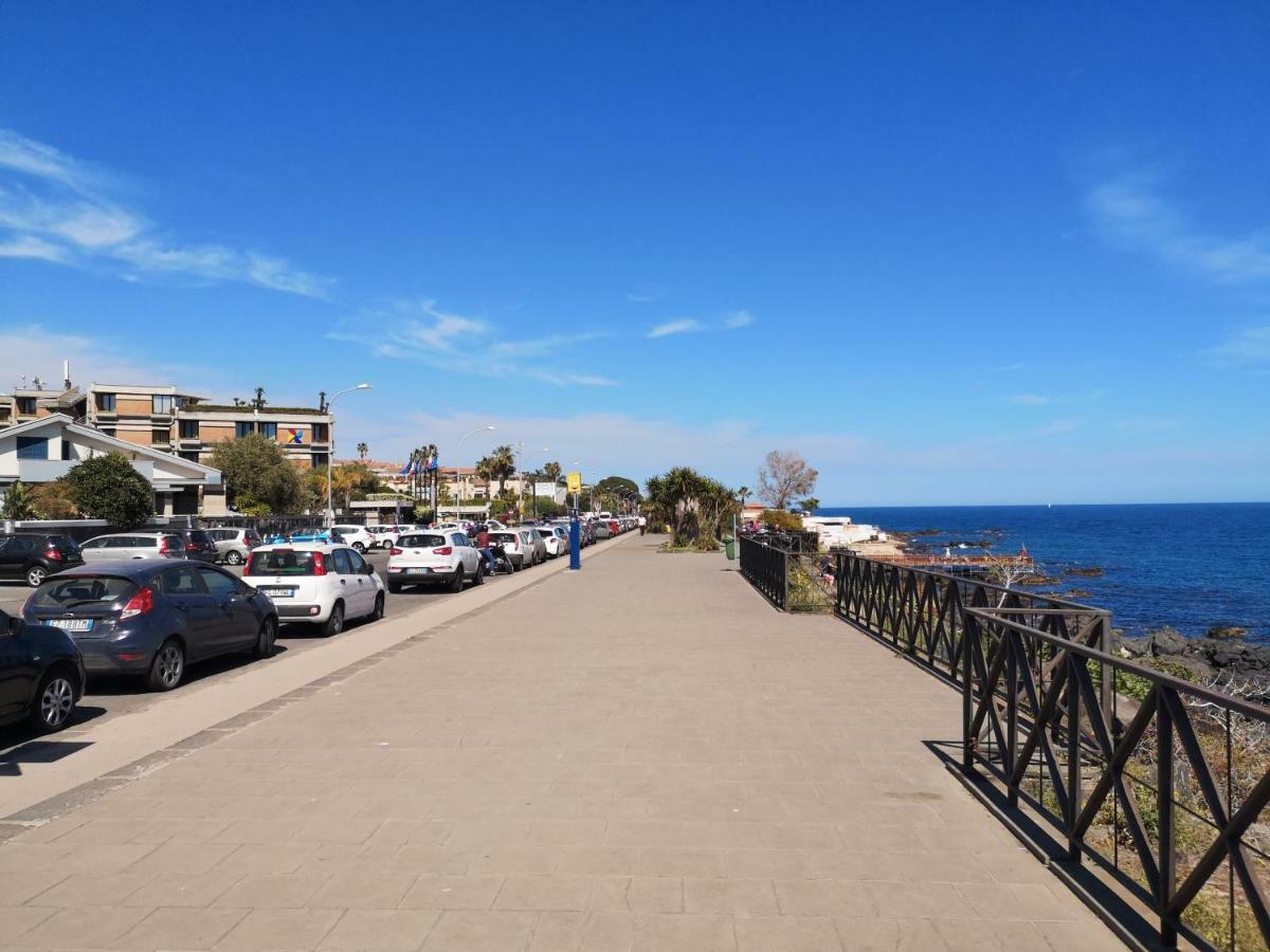 La Lampara Apartment Aci Castello Bagian luar foto