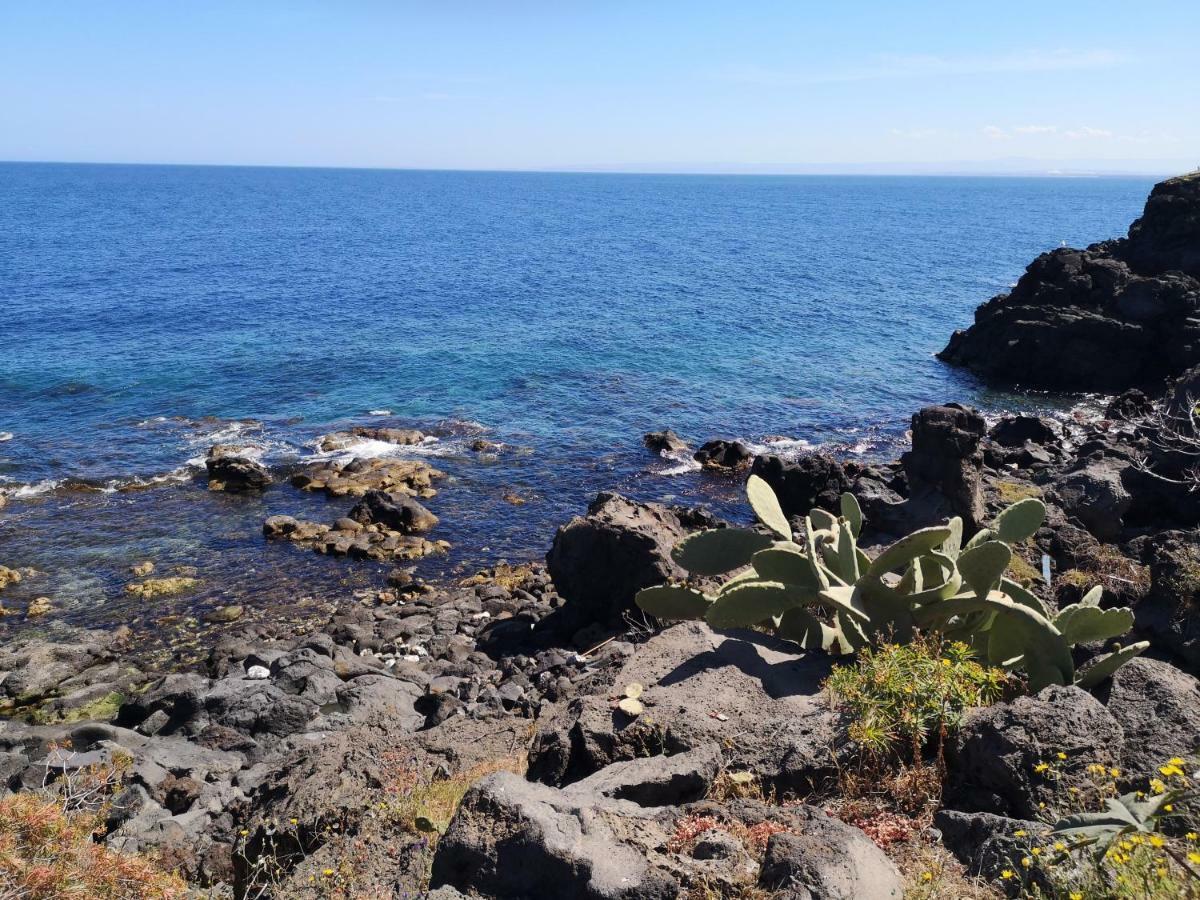 La Lampara Apartment Aci Castello Bagian luar foto
